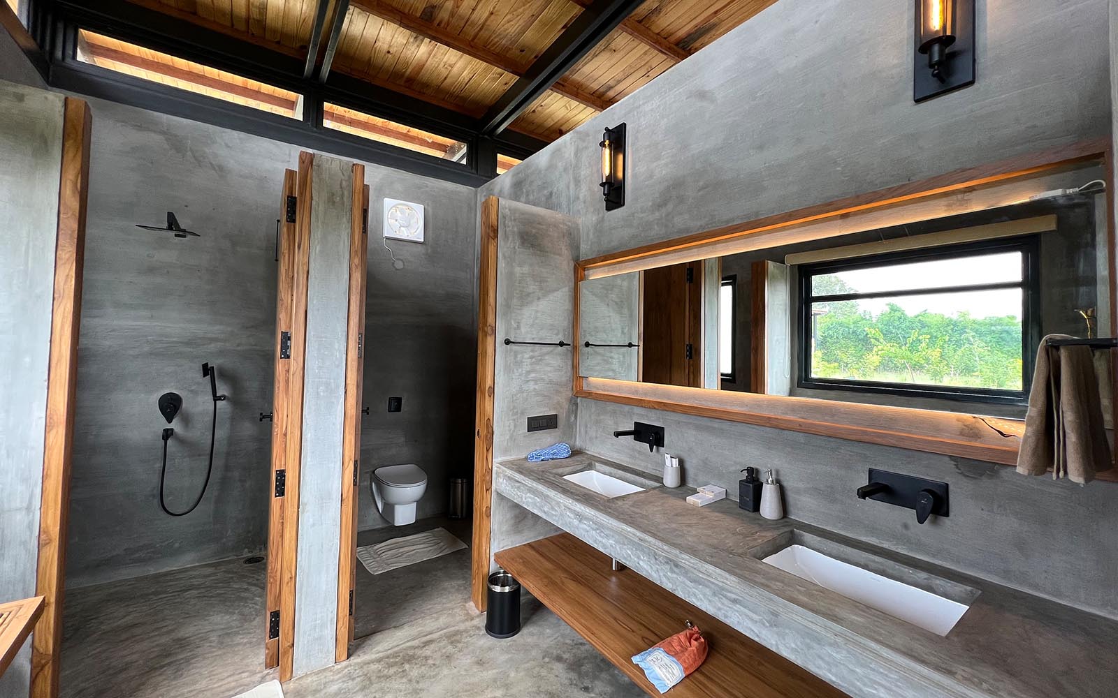 Bori Safari Lodge bathroom