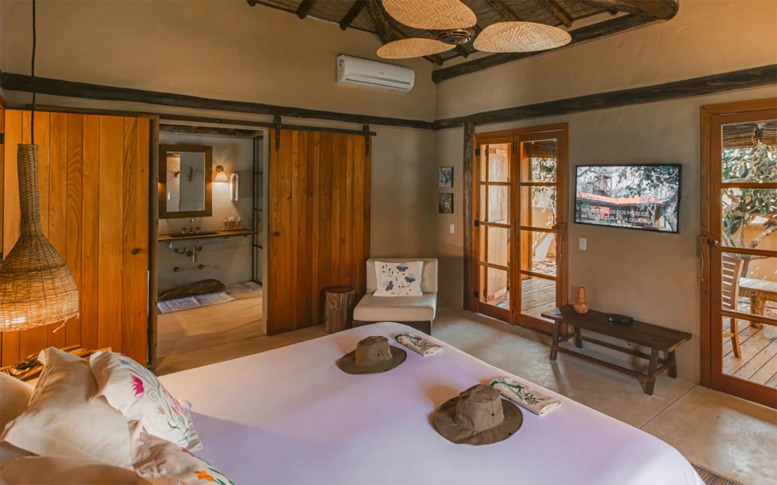 Suite interior at Pousada Trijunção, Brazil