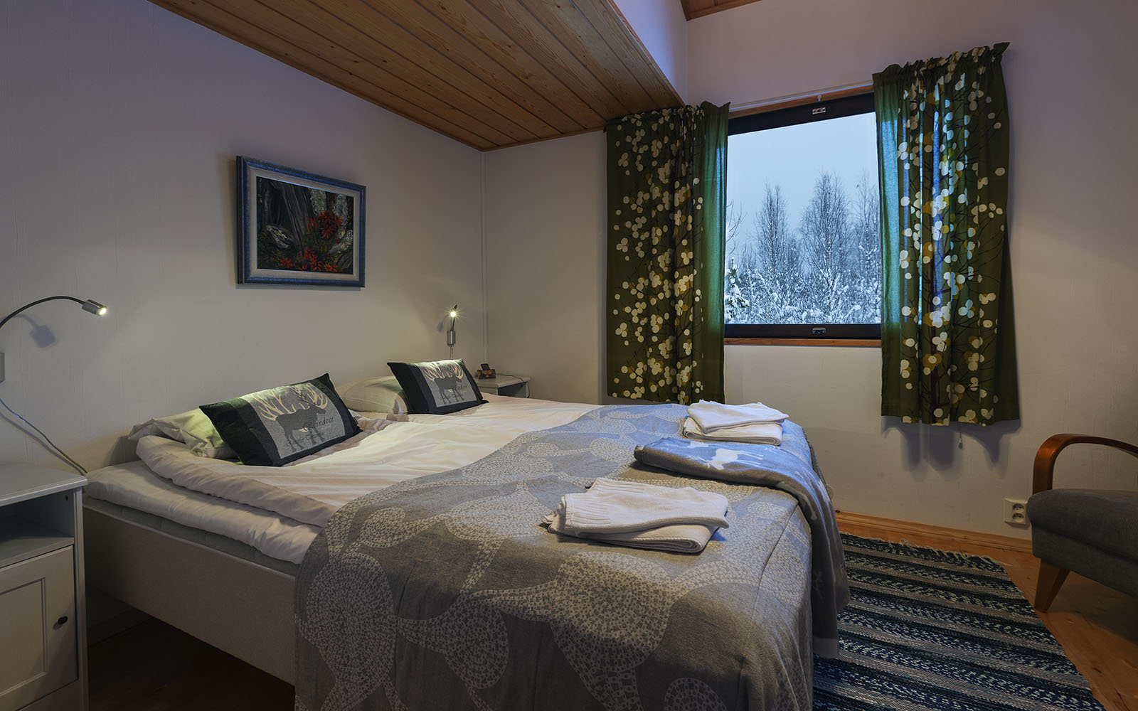 The main bedroom in a semi-detached holiday apartment, located just 200m from the main reception building. The apartments offer family-style accommodation for up to 5 people.